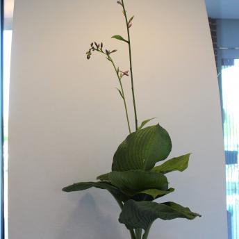 Ikebana arrangement